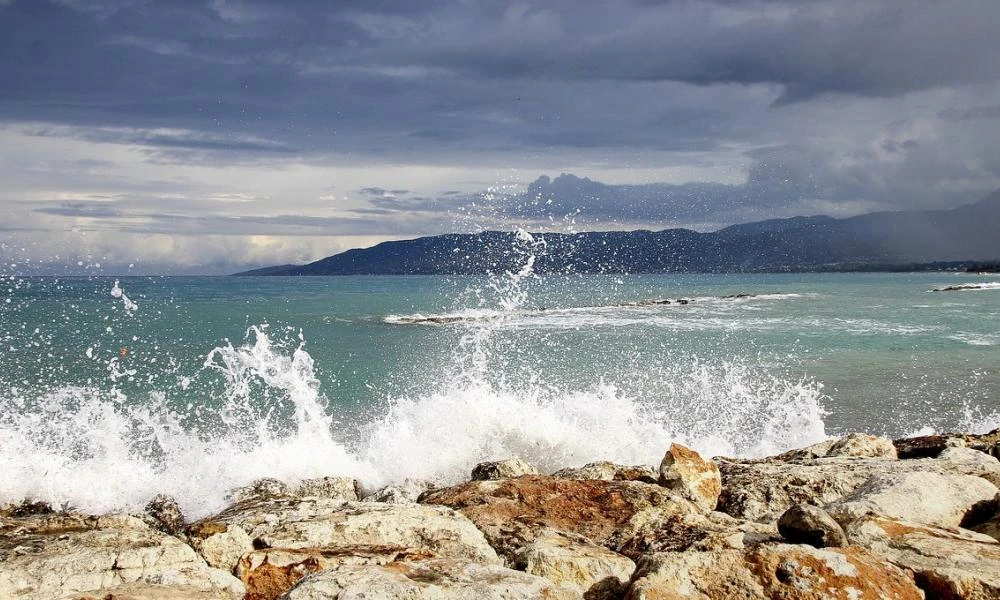 Ψάρεψε... βλήμα αντί για ψάρια στη λίμνη Ευβοίας – Ασφαλής εξουδετέρωση από το Στρατό